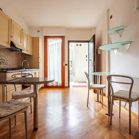 Con Panorama. Holiday home Siena